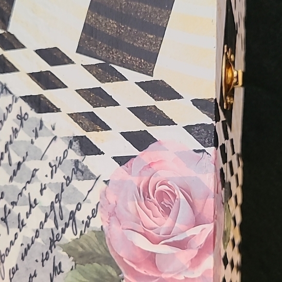 Handcrafted & Decorated Modern WOODEN BOX - Picture 9 of 12